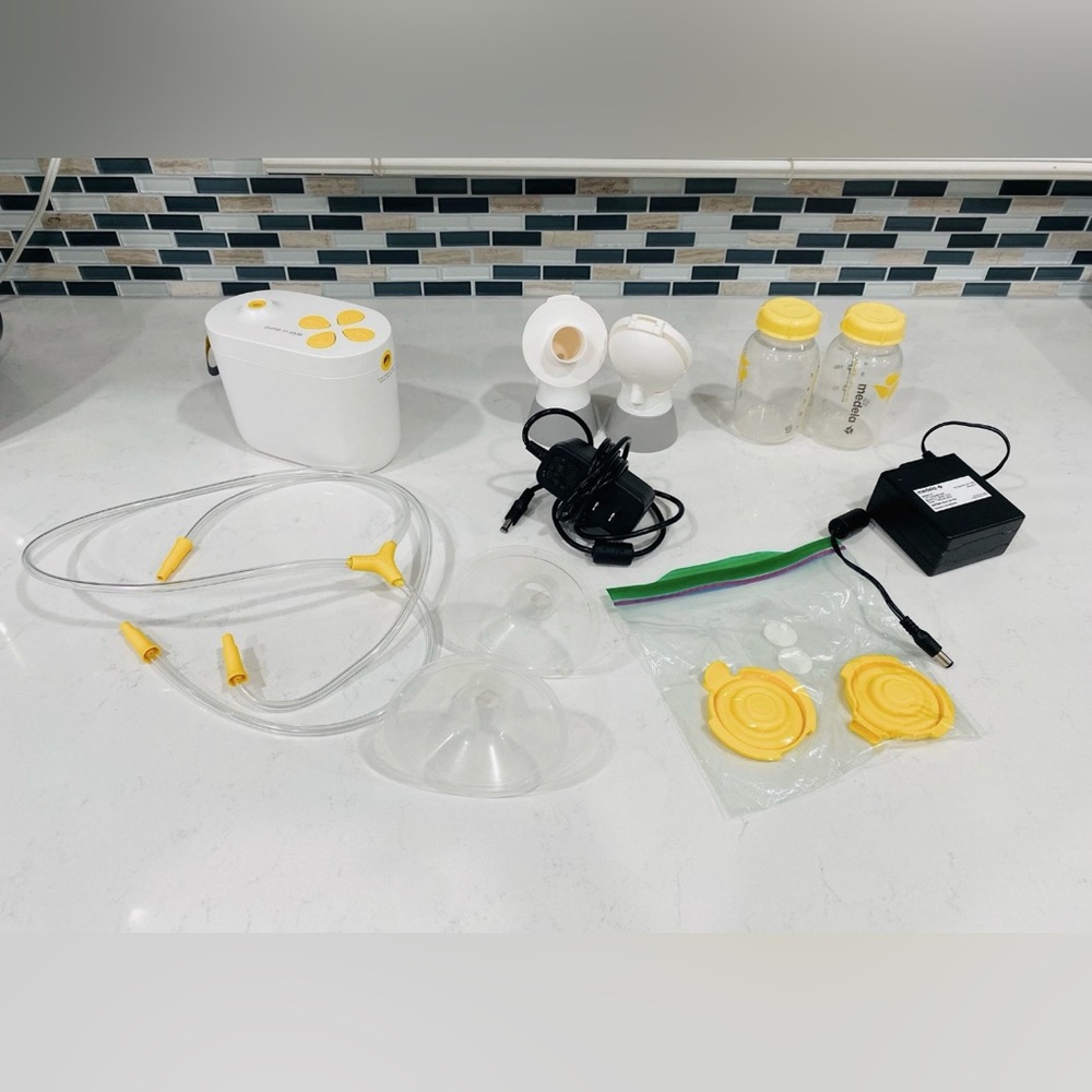 Medela Pump in Style Breast Pump with Battery Pack